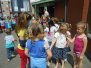 Mei 2016 : De wijkschool brengt een bezoek aan de Sint-Amanduskapel tgv de meimaand, Mariamaand